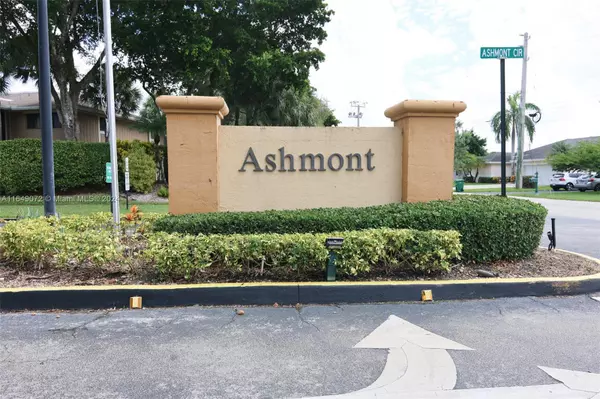 Tamarac, FL 33321,7552 Ashmont Cir #310