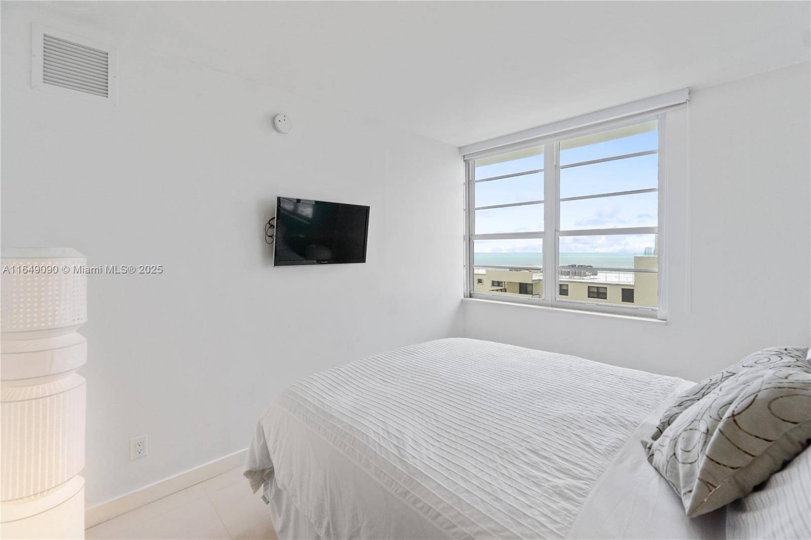 Miami Beach, FL 33139,100 Lincoln Rd #1132