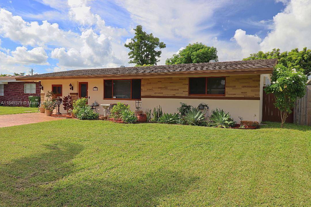 Pembroke Pines, FL 33024,8831 NW 12th St