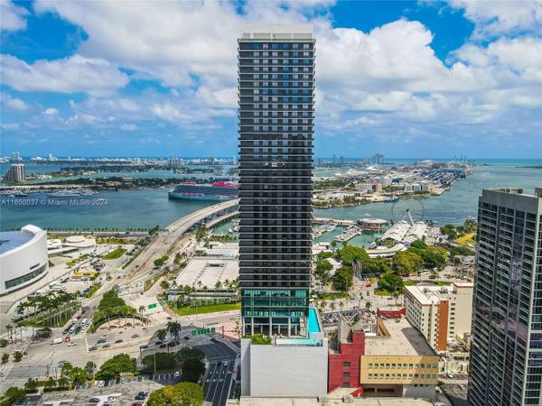 398 NE 5th St #2414, Miami, FL 33132