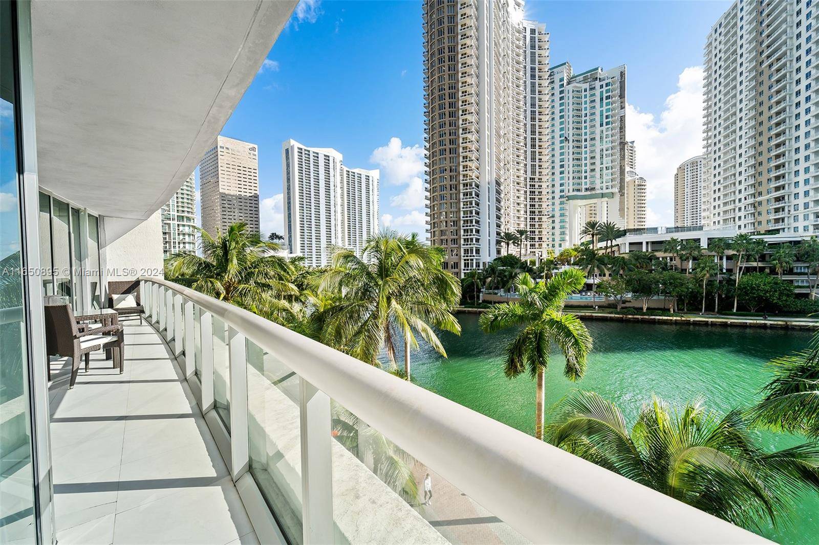 Miami, FL 33131,495 Brickell Ave #420
