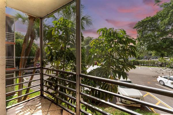 4304 NW 9th Ave #3-2H, Deerfield Beach, FL 33064