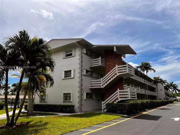 Hallandale Beach, FL 33009,700 Layne Blvd #212