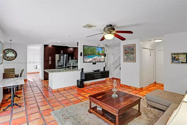 Miami, FL 33196,10361 SW 164th Ct