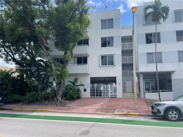 Miami Beach, FL 33141,7601 Dickens Ave #202