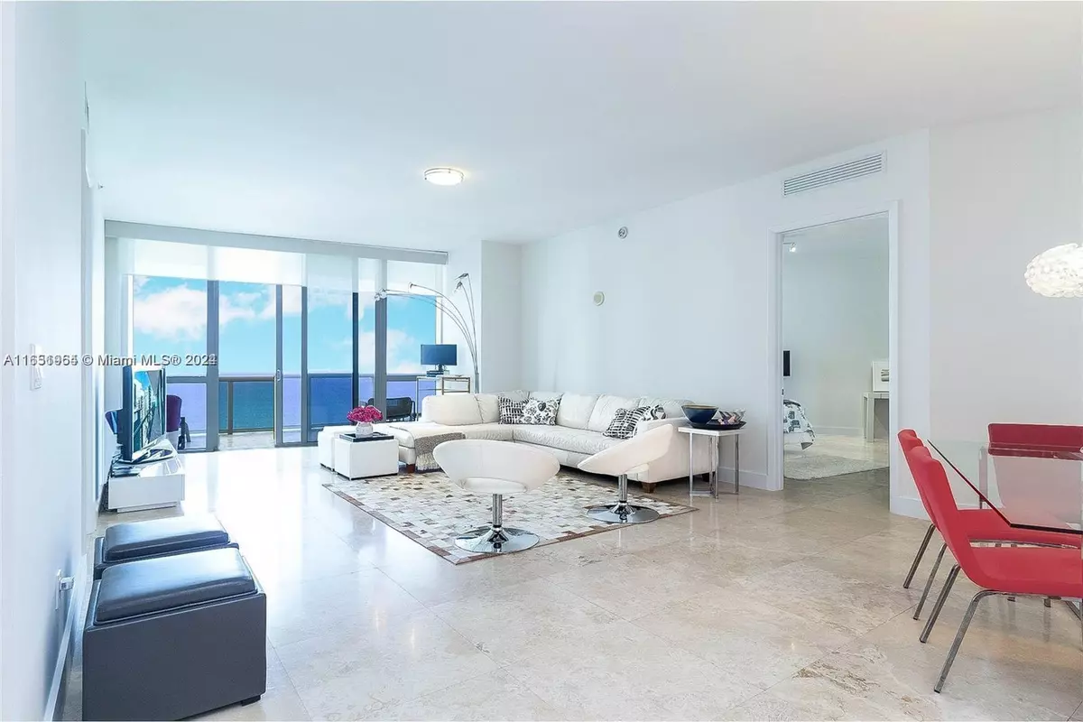 Sunny Isles Beach, FL 33160,15811 Collins Ave #2103