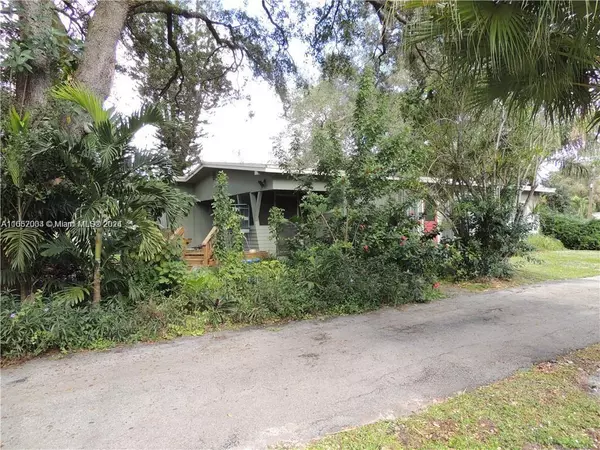 Davie, FL 33314,4801 SW 58th Ave