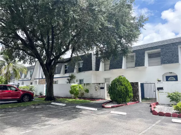 3928 SW 67th Ter #118, Davie, FL 33314