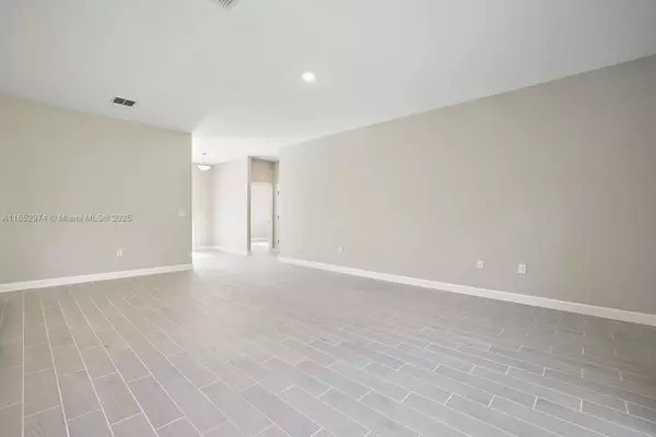 Palm Bay, FL 32908,560 Town Road SW