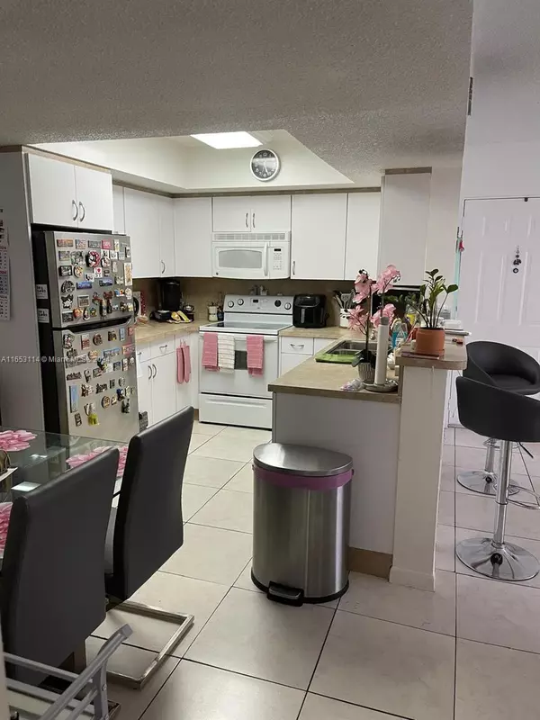 Hollywood, FL 33021,3600 N 56th Ave #103