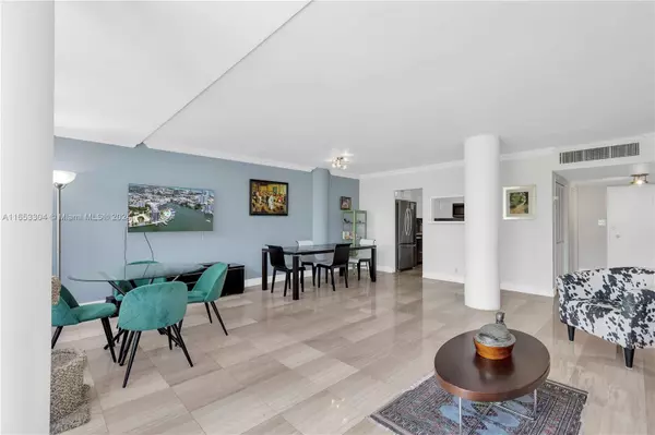 Miami Beach, FL 33141,900 Bay Dr #125