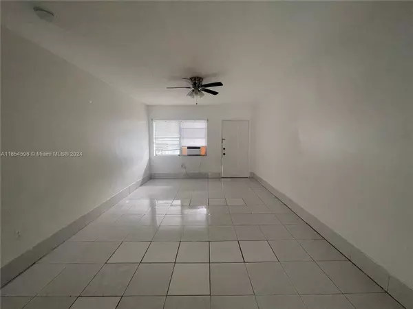 Miami Beach, FL 33141,7271 Gary Ave #24