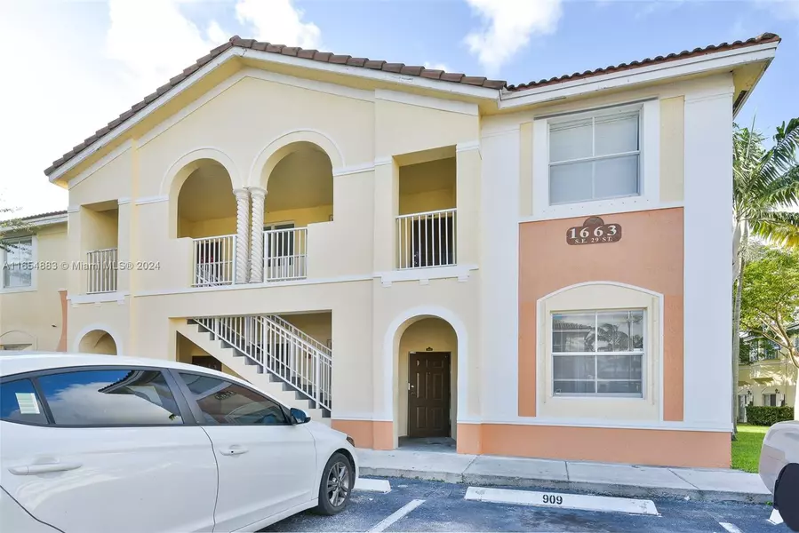 1663 SE 29th St #109, Homestead, FL 33035