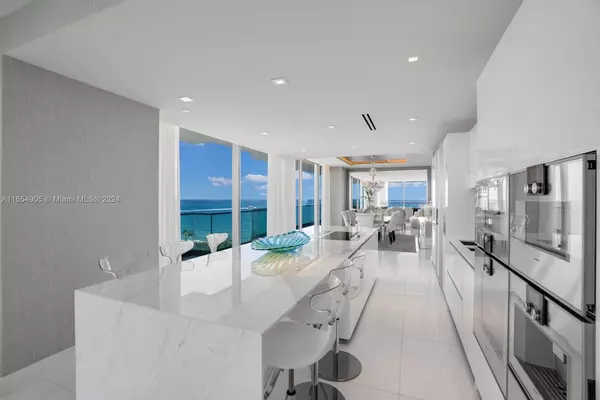 Bal Harbour, FL 33154,10203 Collins Ave #801