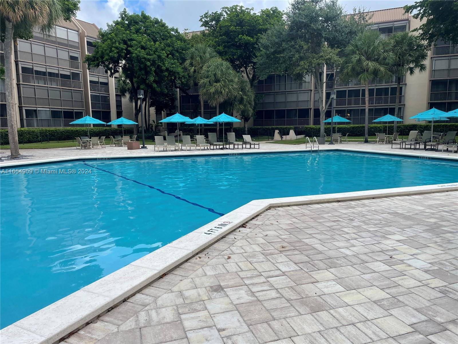 Hollywood, FL 33021,2802 N 46th Ave #B322