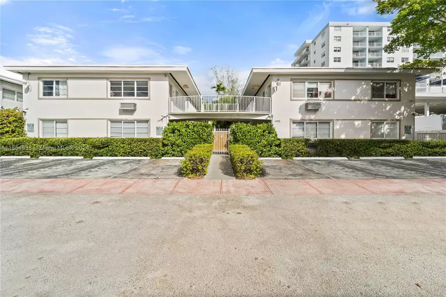 6921 Rue Vendome #1, Miami Beach, FL 33141