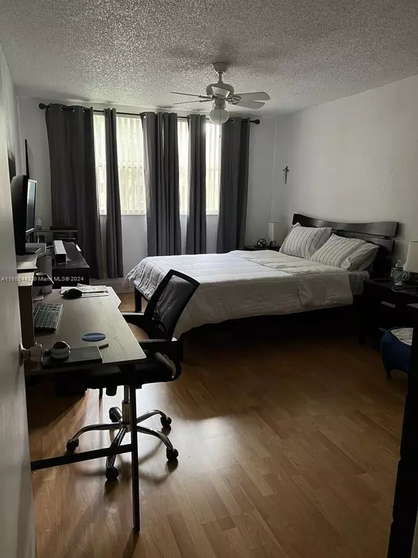 Doral, FL 33166,8235 Lake Dr #205