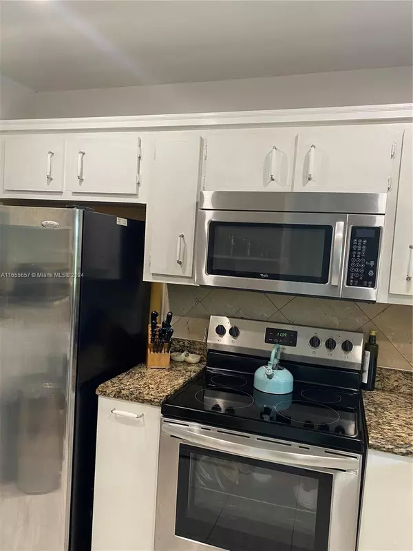 Sunrise, FL 33322,9540 Sunrise Lakes Blvd #307