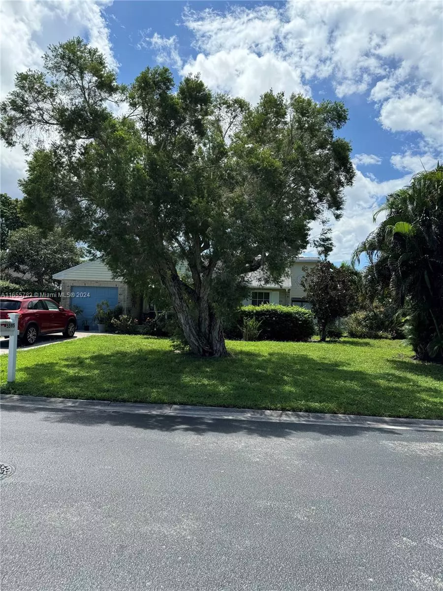 Boynton Beach, FL 33472,5595 Pebble Brook Ln