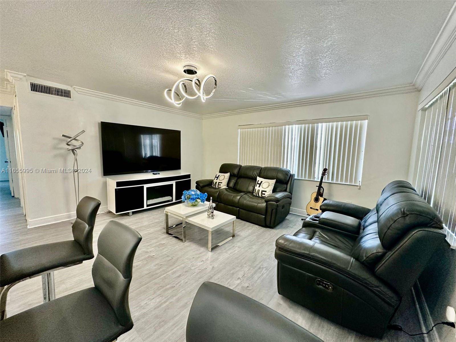 Miami Gardens, FL 33169,101 NW 204th St #18X