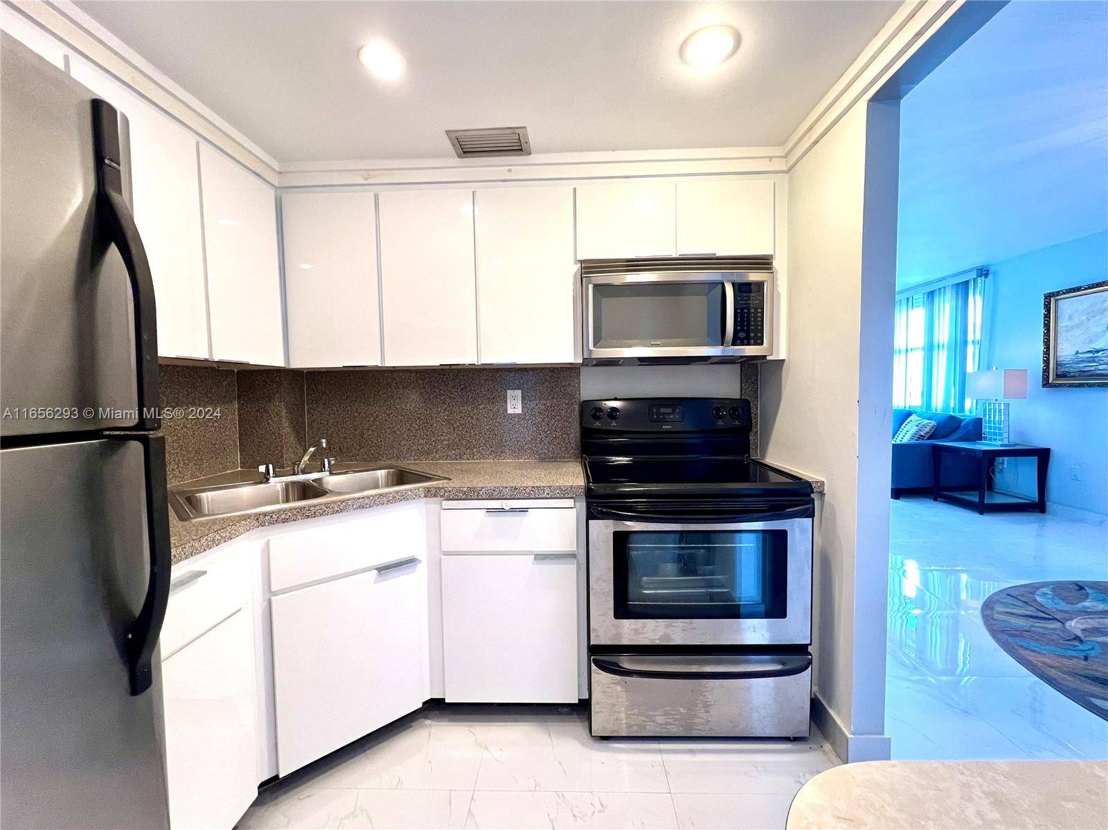 Miami Beach, FL 33139,1776 James Ave #4C