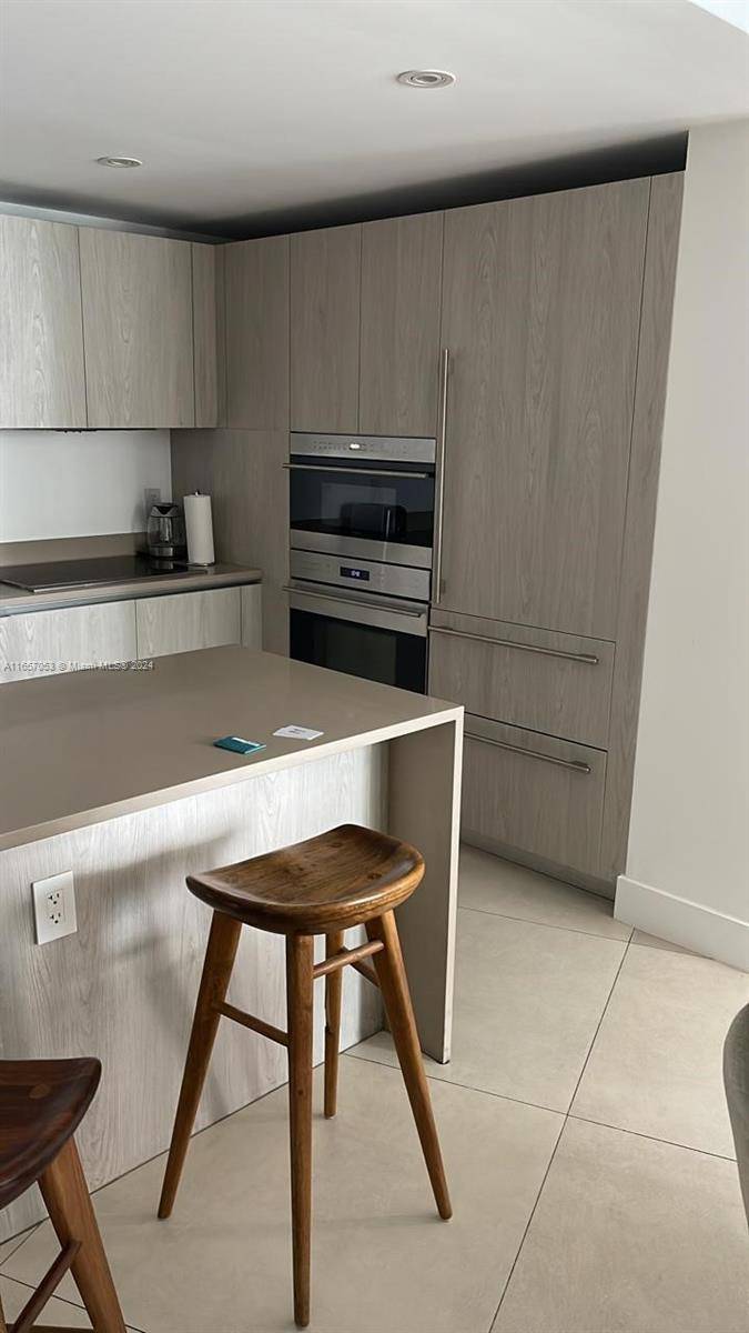 Hollywood, FL 33019,4111 S Ocean Dr #3405