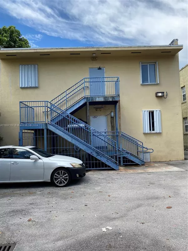 Miami, FL 33128,229 NW 10th Ave #2