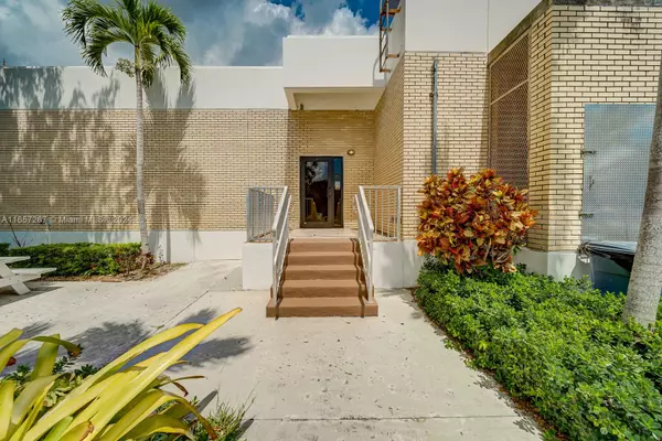 Palmetto Bay, FL 33157,8950 SW 152nd St Suite O