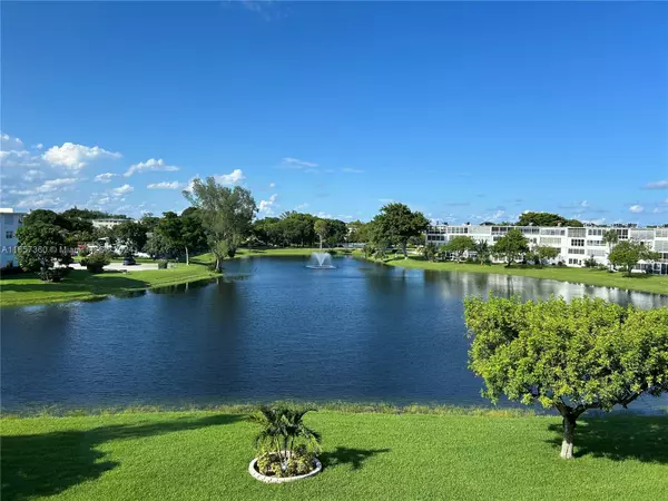 4031 Farnham O #4031,  Deerfield Beach,  FL 33442