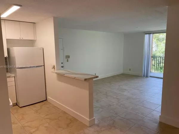 Plantation, FL 33324,10781 Cleary Blvd #210