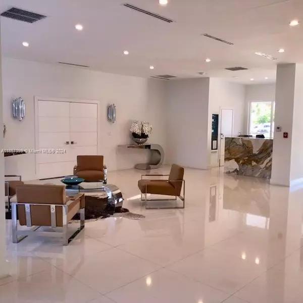 6450 Collins Ave #1206, Miami Beach, FL 33141