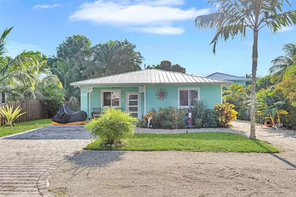 10 Rose Place, Key Largo, FL 33037