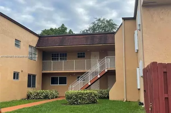 Miami, FL 33176,9972 SW 88th St #1104