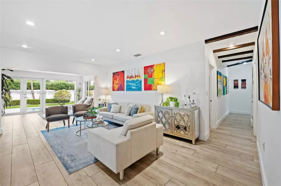 3551 E Glencoe St, Miami, FL 33133