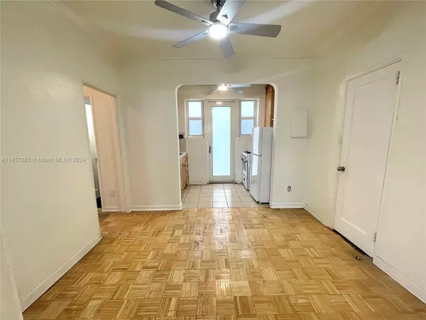 Miami Beach, FL 33139,1619 Meridian Ave #10