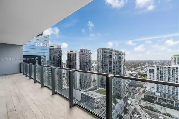 68 SE 6th St #3706, Miami, FL 33131
