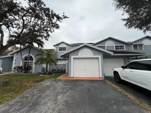 14267 SW 97th Ter, Miami, FL 33186