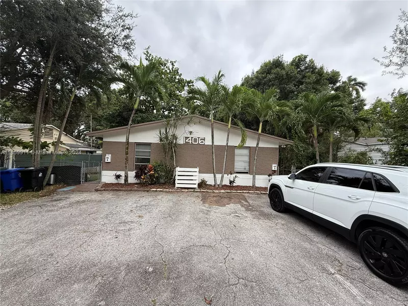 1406 Arpeika St #1-2, Fort Lauderdale, FL 33312