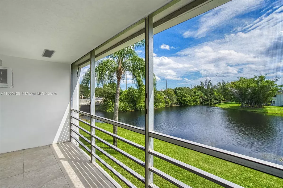Deerfield Beach, FL 33442,173 Ellesmere C #173