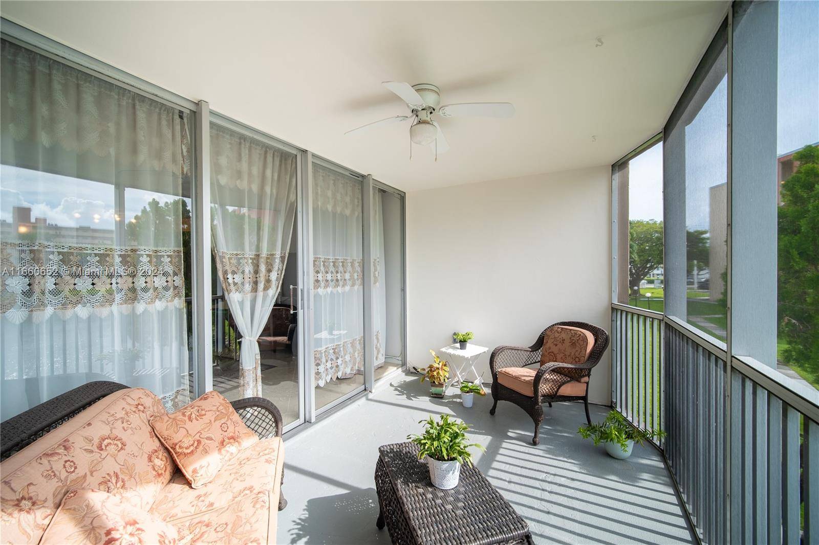 Miami, FL 33179,1690 NE 191st St #206-1
