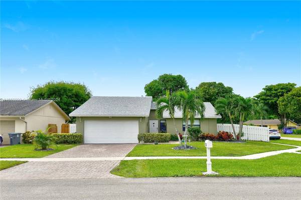 9224 Affirmed Ln, Boca Raton, FL 33496