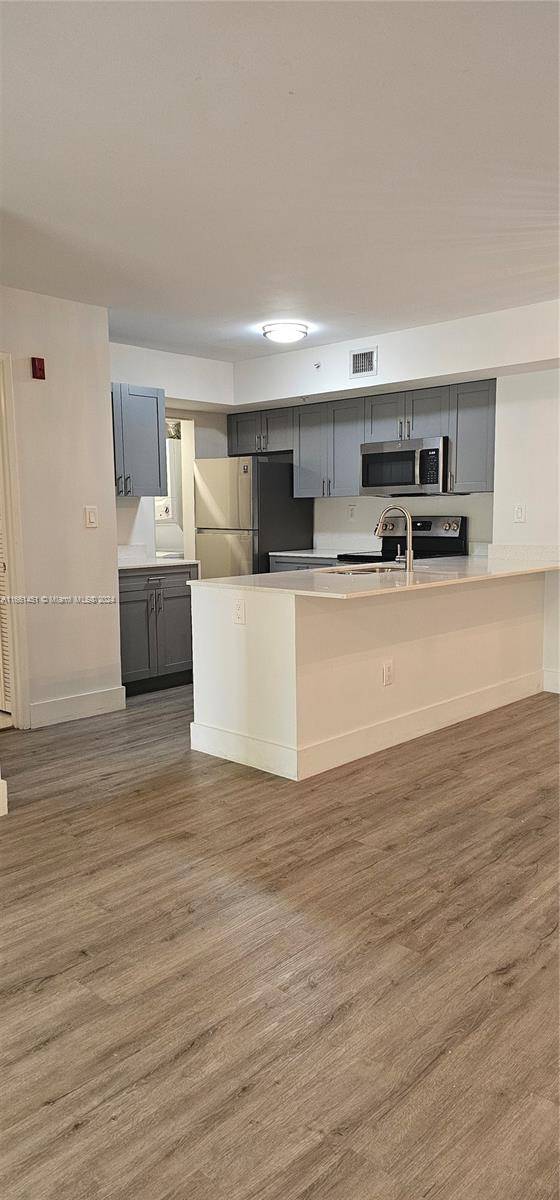 Davie, FL 33328,2600 S University Dr #209