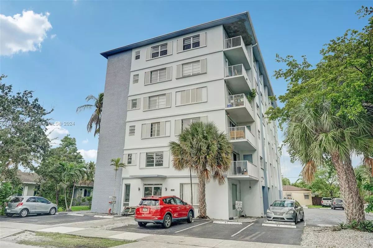 Hollywood, FL 33020,1701 Washington St #402