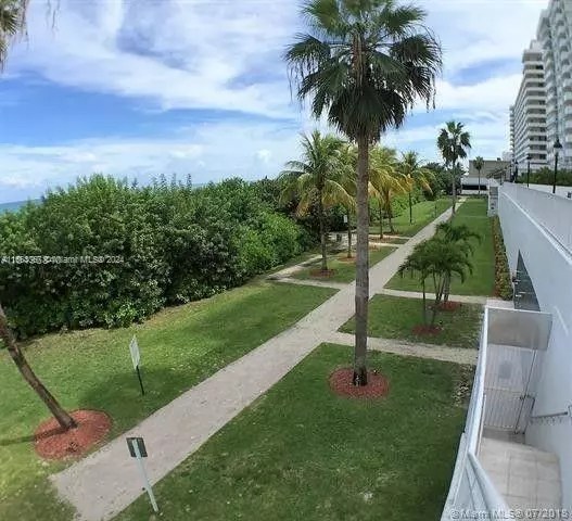 Miami Beach, FL 33140,5601 Collins Ave #523