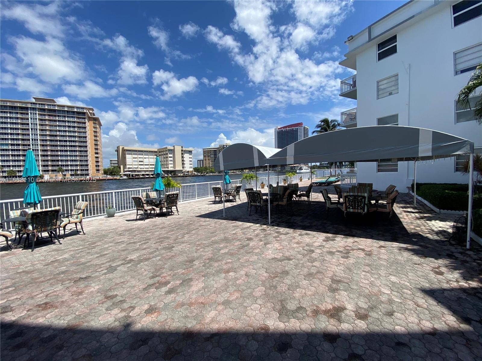 Hallandale Beach, FL 33009,1913 S Ocean Dr #212
