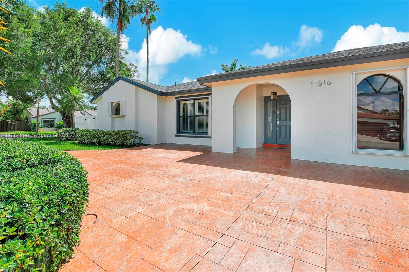 11516 SW 51st St, Cooper City, FL 33330