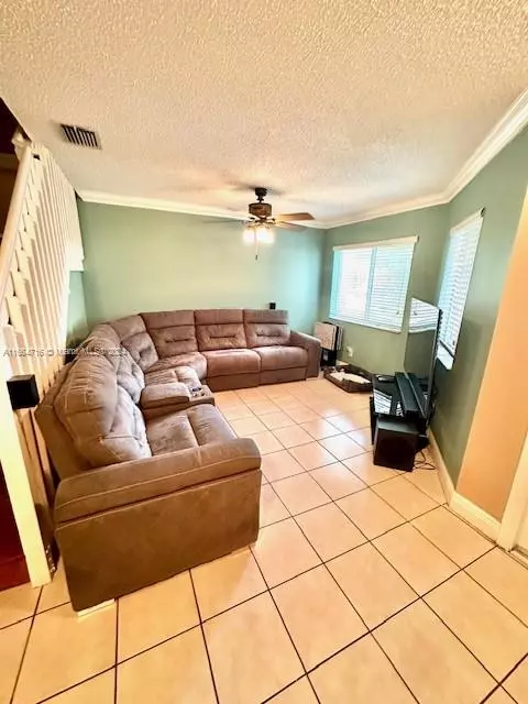 Pembroke Pines, FL 33029,763 NW 208th Ter
