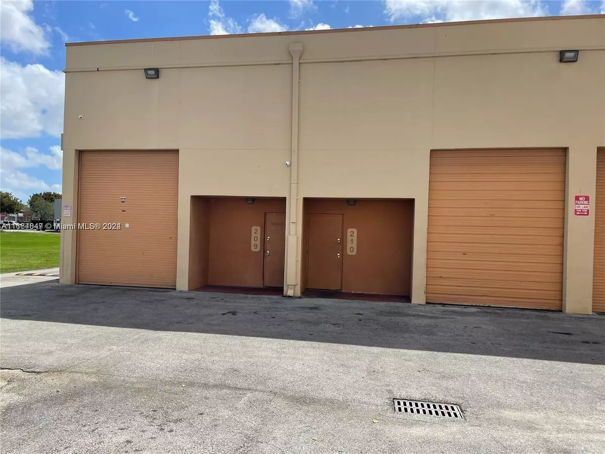 Hialeah, FL 33016,2450 W 82nd St #209-210