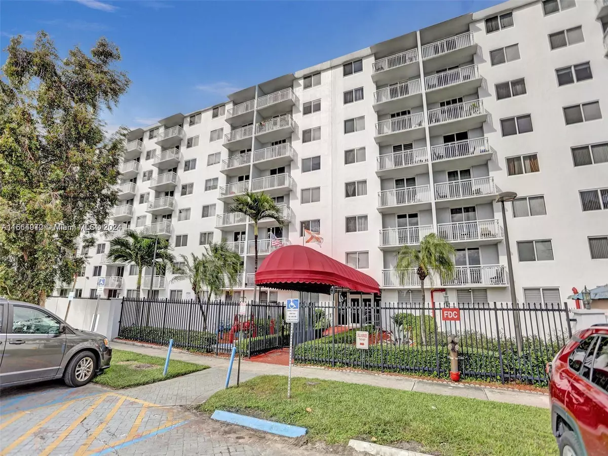 Miami, FL 33161,1251 NE 108th St #114