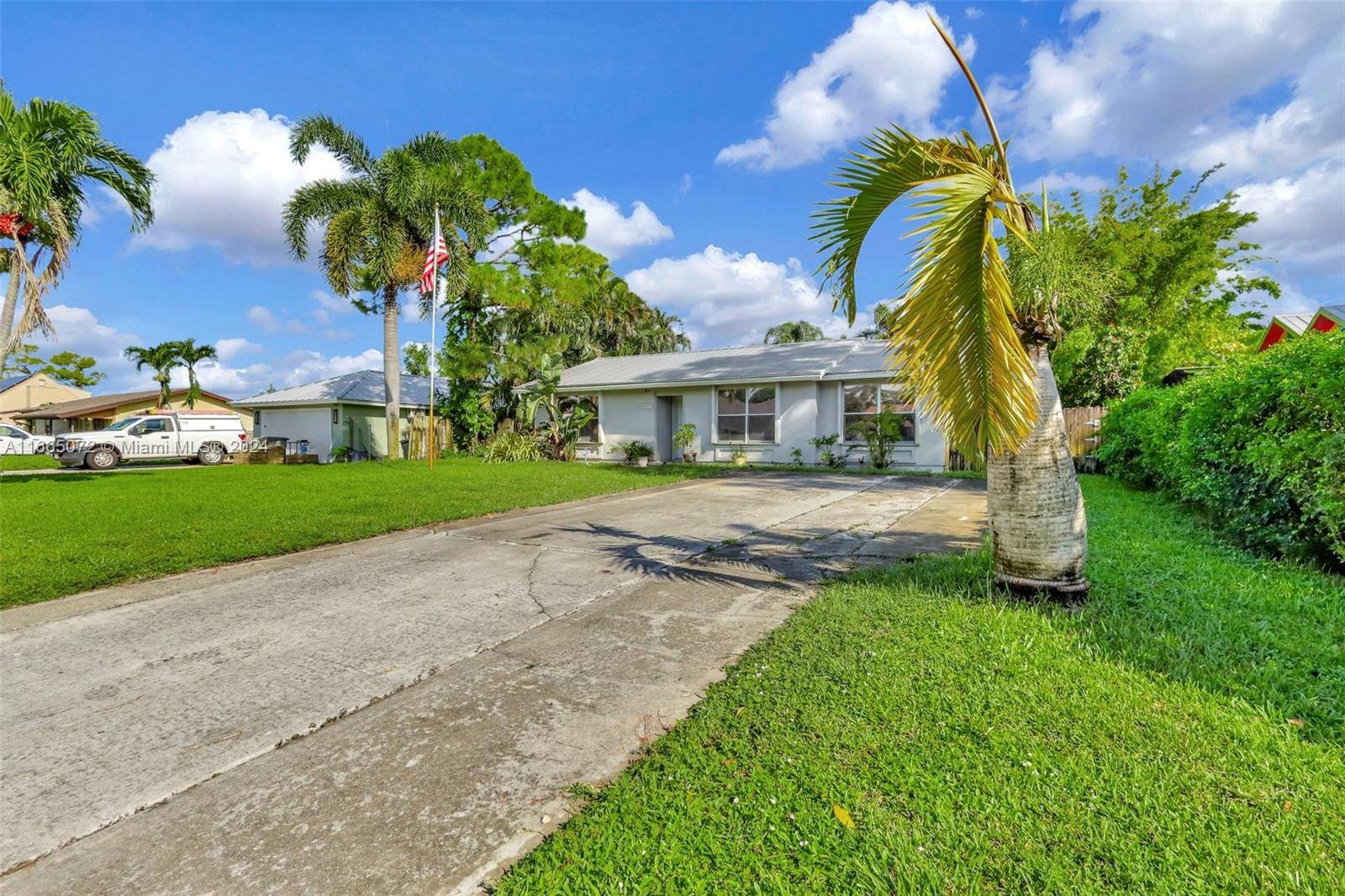 Delray Beach, FL 33484,5277 Pine Tree Dr